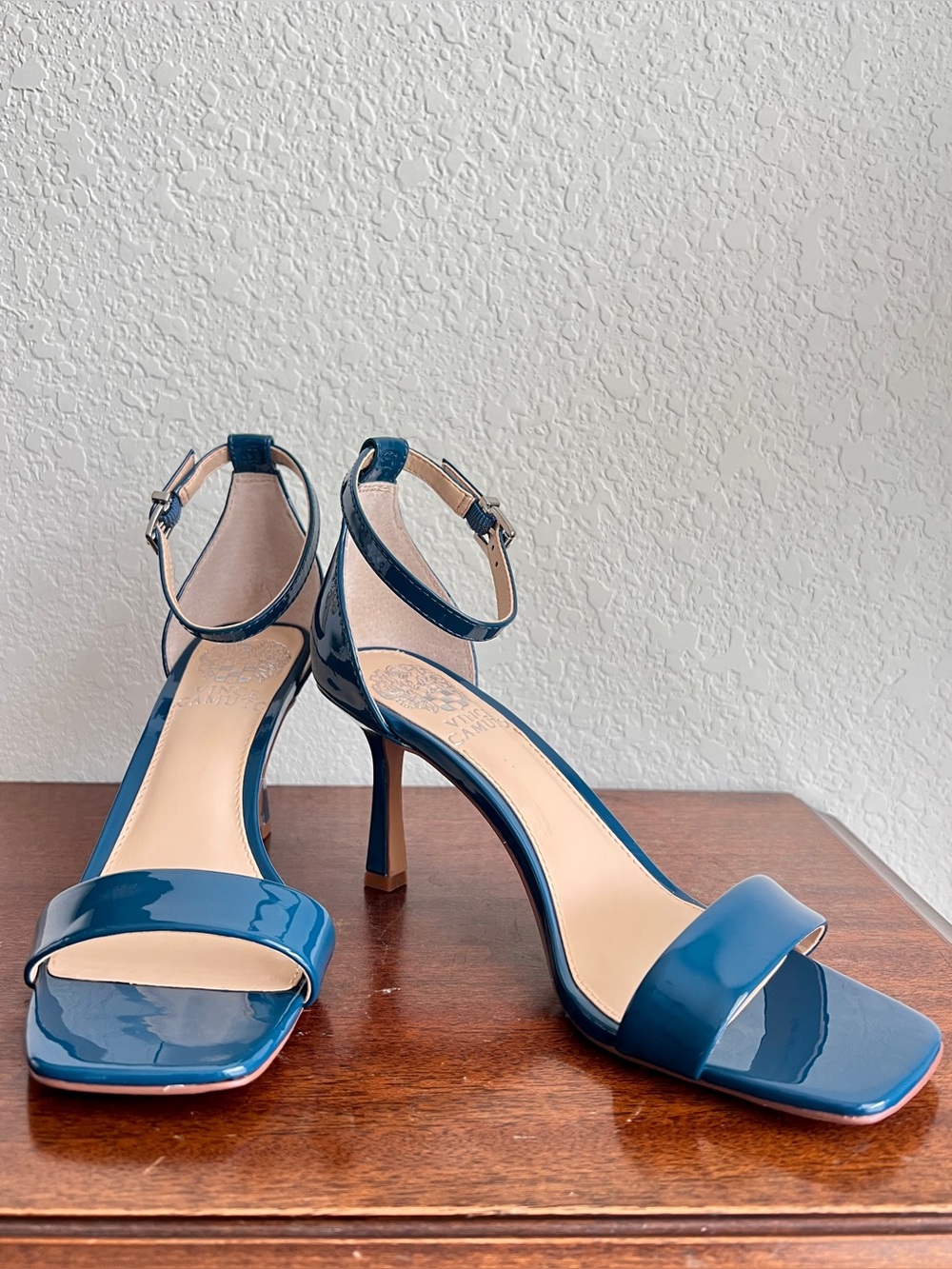 Vince Camuto Enella Ankle Strap Heels Sandals Teal Blue Patent Leather 6M